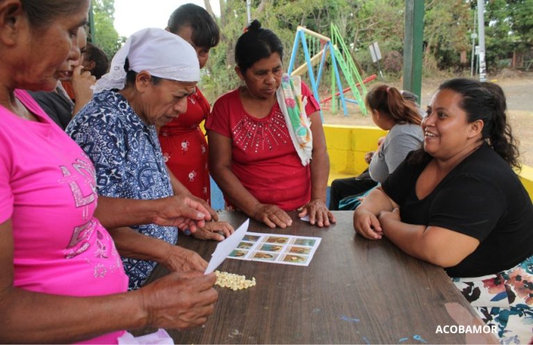 Grupo de mujeres, comunidad El Triunfo